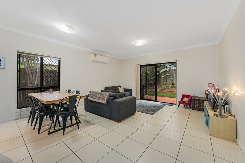 Photo - 2/19 Western Avenue, Chermside QLD 4032 - Image 5