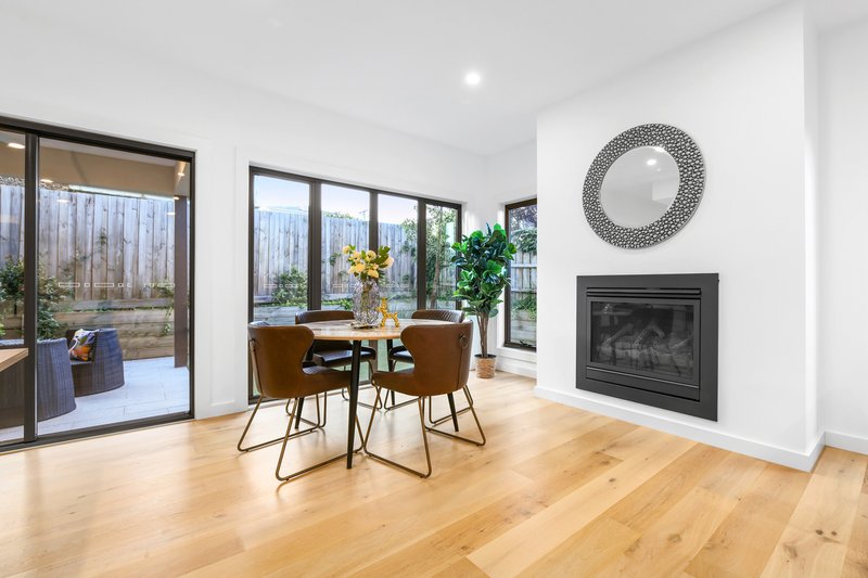 Photo - 2/19 Yandilla Street, Balwyn VIC 3103 - Image 6