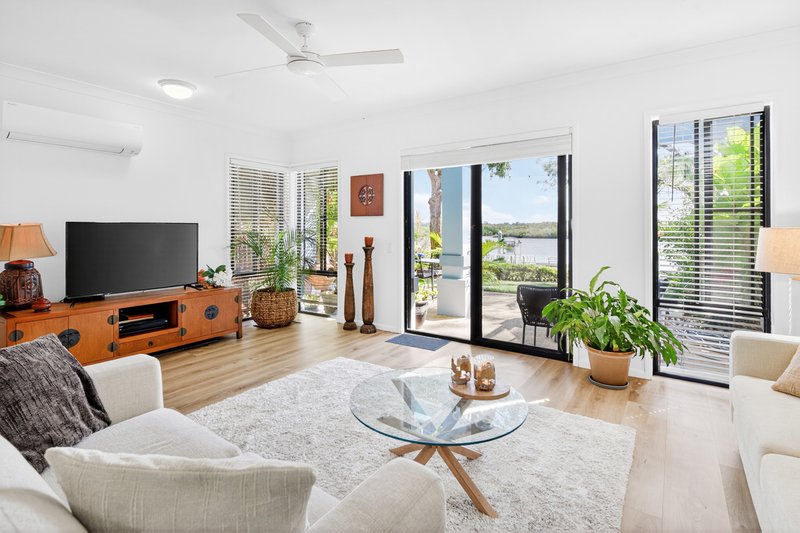 Photo - 219/125 Hansford Road, Coombabah QLD 4216 - Image 2