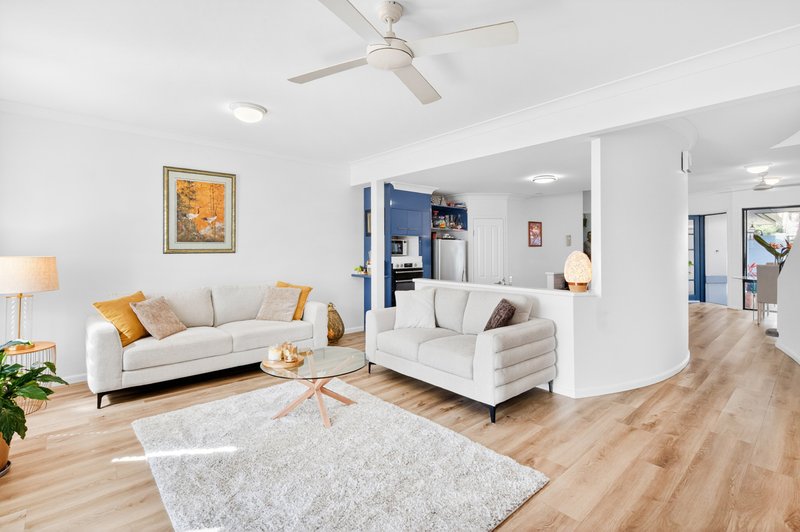 Photo - 219/125 Hansford Road, Coombabah QLD 4216 - Image 4