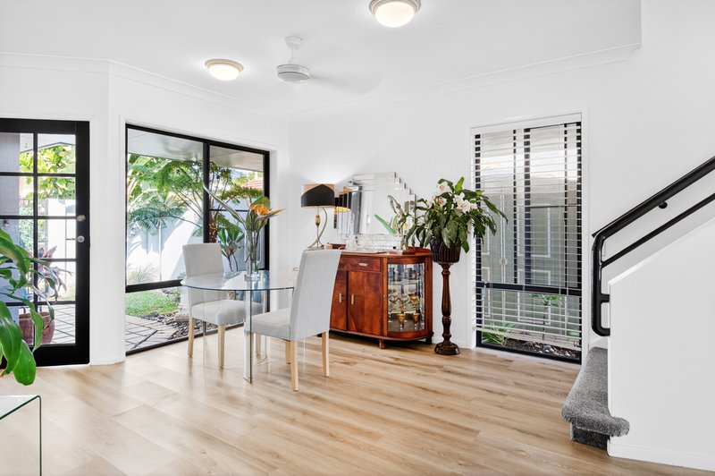 Photo - 219/125 Hansford Road, Coombabah QLD 4216 - Image 7