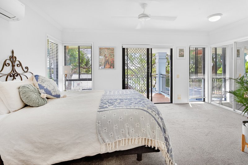 Photo - 219/125 Hansford Road, Coombabah QLD 4216 - Image 9