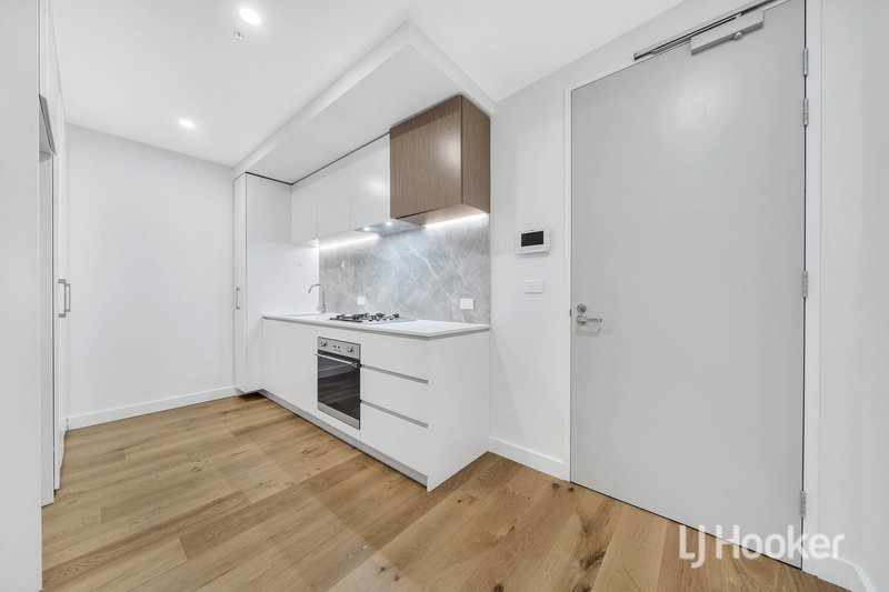 Photo - 219/23 Batman Street, West Melbourne VIC 3003 - Image 3