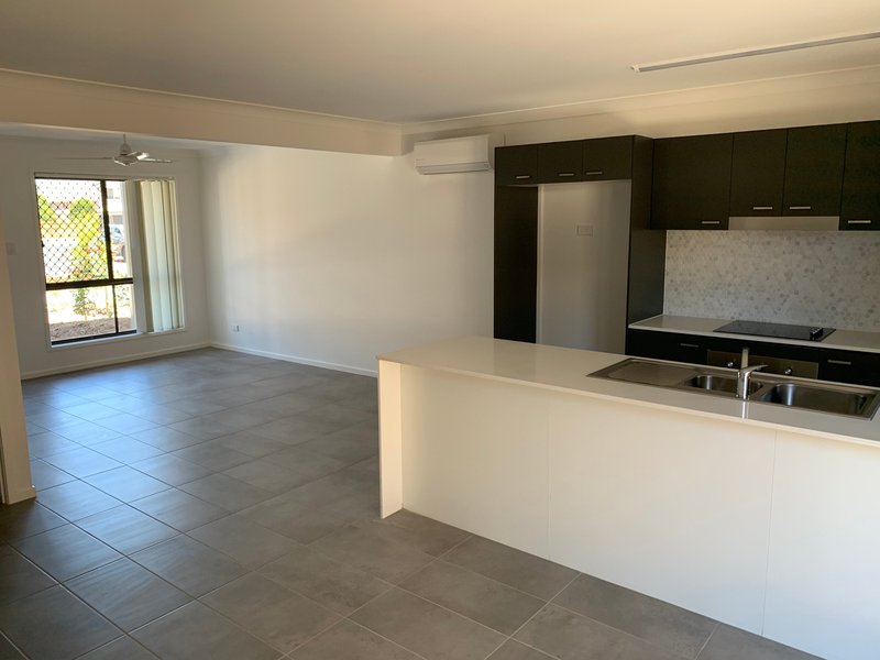 Photo - 21/93 Stanley Street, Brendale QLD 4500 - Image 3