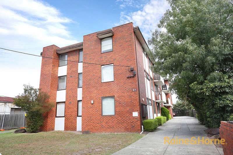 Photo - 2/197-199 Maribyrnong Road, Ascot Vale VIC 3032 - Image 2