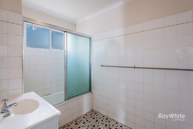 Photo - 2/198 Alexandra Road, Clayfield QLD 4011 - Image 5