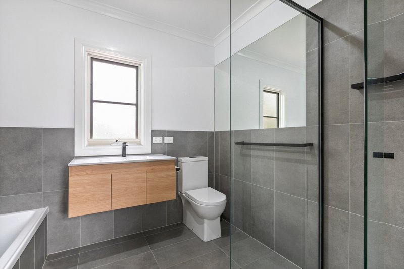 Photo - 2/198 Charman Road, Cheltenham VIC 3192 - Image 10