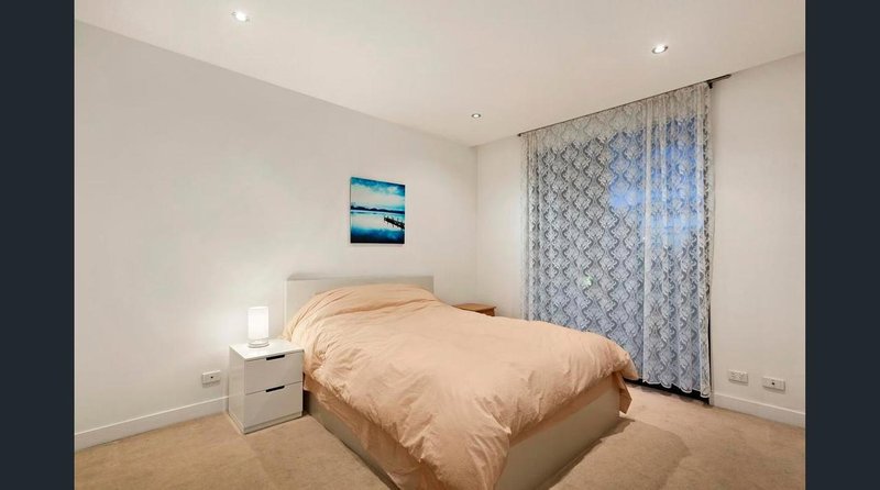 Photo - 219/9 Wharf Street, Docklands VIC 3008 - Image 6