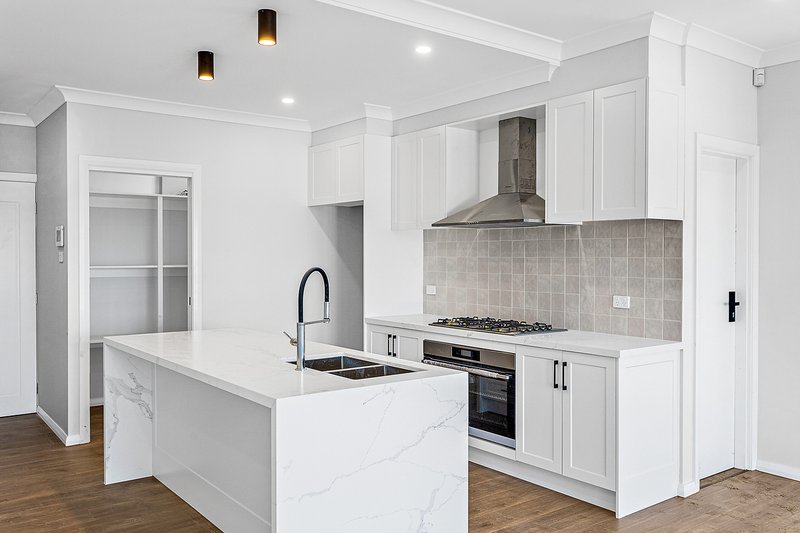 Photo - 21A Backhouse Road, Lake Heights NSW 2502 - Image 3