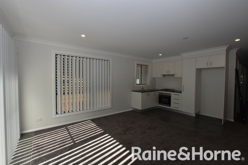 Photo - 21A Buckland Drive, Orange NSW 2800 - Image 7