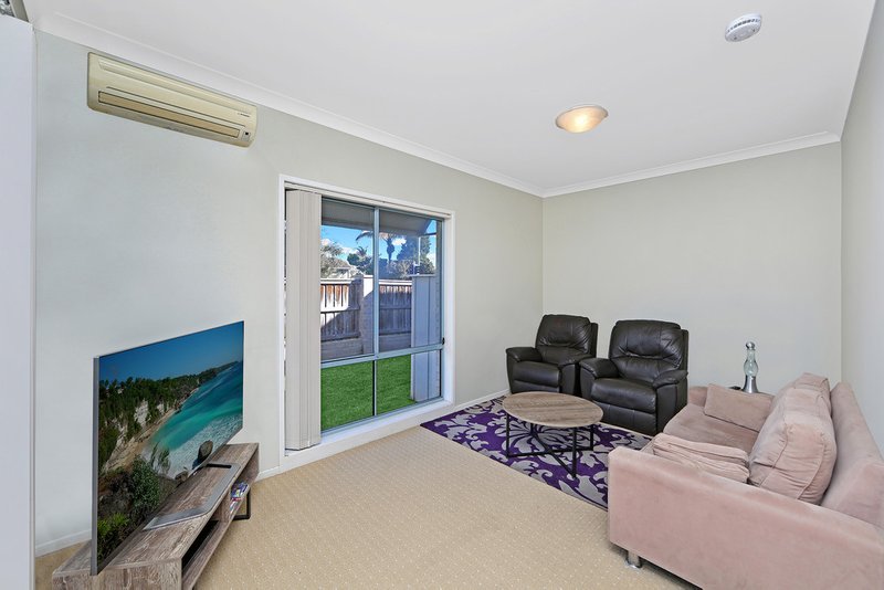 Photo - 2/1a Dudley Street, Gorokan NSW 2263 - Image 3