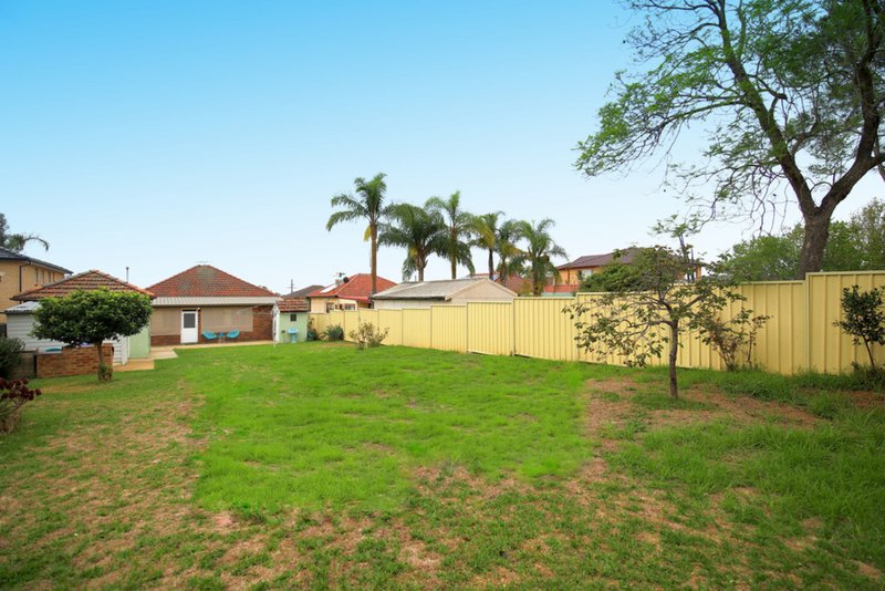 Photo - 21A Gleeson Avenue, Condell Park NSW 2200 - Image 10