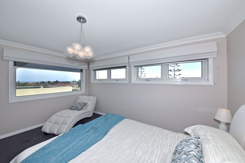 Photo - 21A Holyhead Green, Mindarie WA 6030 - Image 23