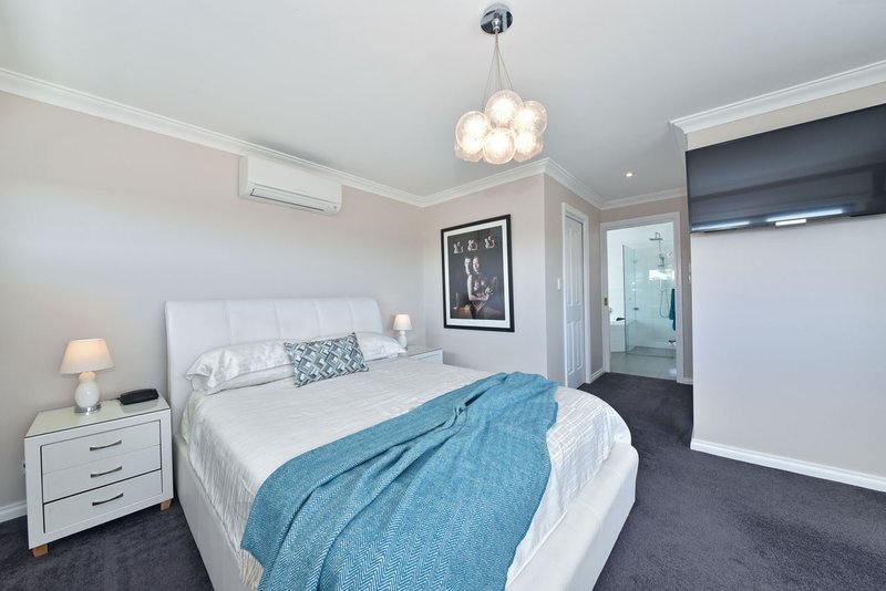 Photo - 21A Holyhead Green, Mindarie WA 6030 - Image 24