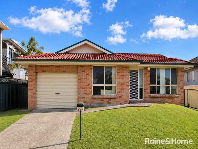 Photo - 21A Livingstone Street, Belmont NSW 2280 - Image 1