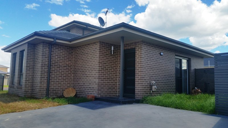Photo - 21A Pacific Palms Circuit, Hoxton Park NSW 2171 - Image 1