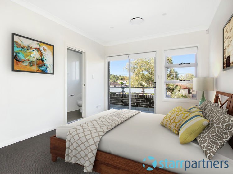 Photo - 21A Renfrew Street, Guildford NSW 2161 - Image 2