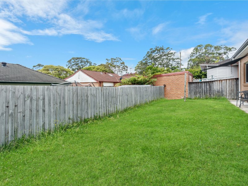 Photo - 21A Ronald Ave , Narraweena NSW 2099 - Image 5