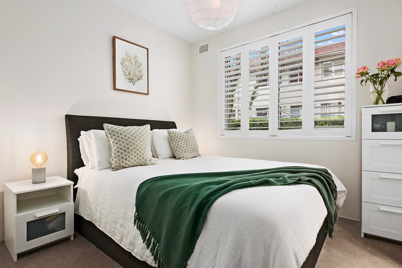 Photo - 2/1A Thomas Street, Birchgrove NSW 2041 - Image 4