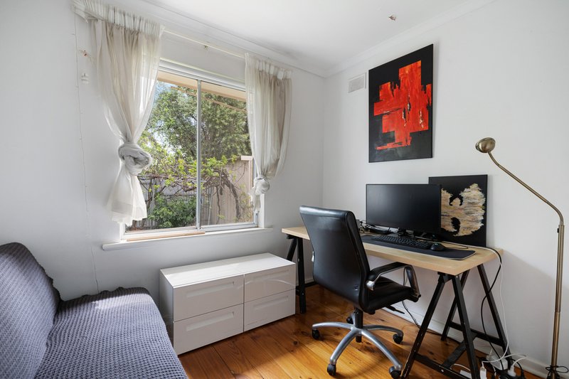 Photo - 2/1B Aveland Avenue, Trinity Gardens SA 5068 - Image 7