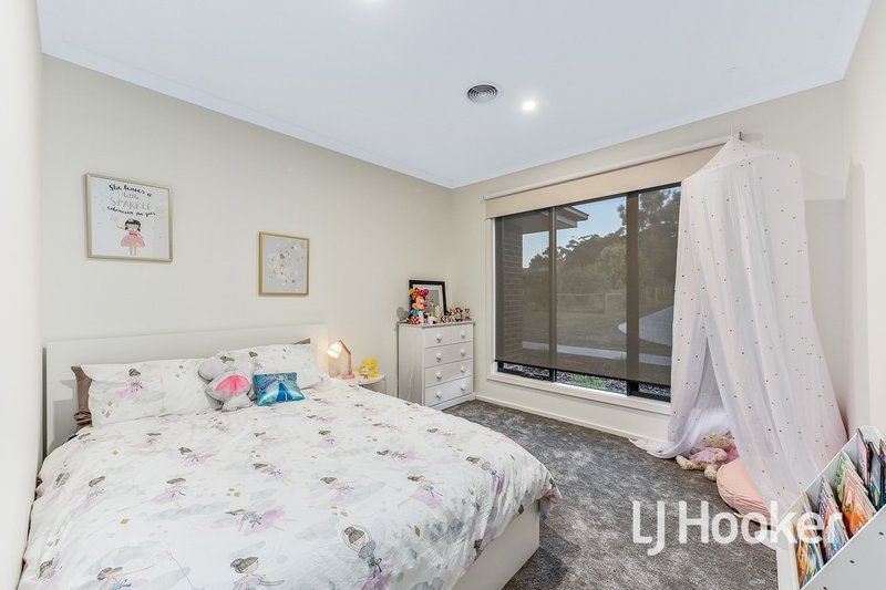 Photo - 21B Meeking Drive, Pakenham VIC 3810 - Image 15