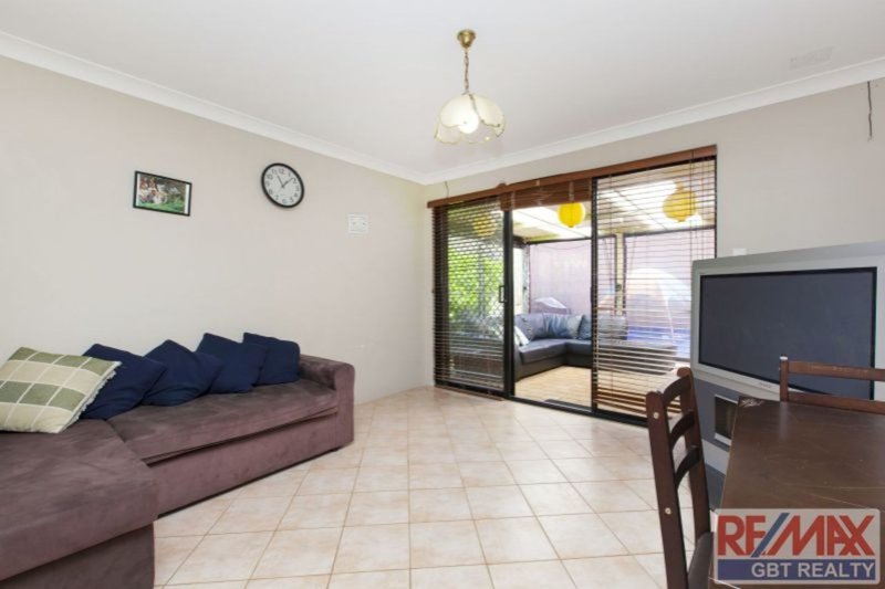 Photo - 21C St Albans Rd , Nollamara WA 6061 - Image 7