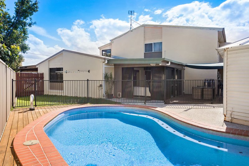 Photo - 2/1e Hill Street, Currimundi QLD 4551 - Image 4