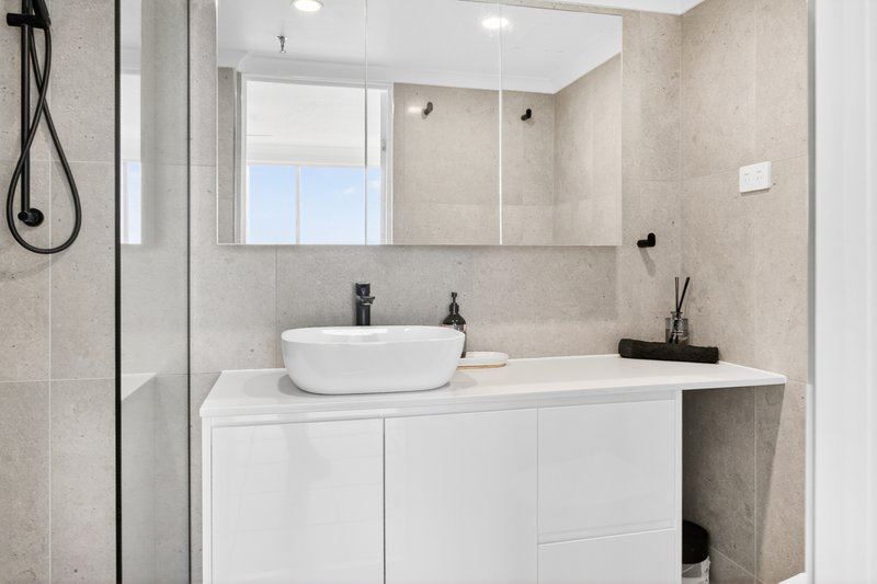 Photo - 21F/5 Clifford Street, Surfers Paradise QLD 4217 - Image 21