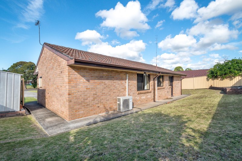 Photo - 2/2-10 Compton Street, Dapto NSW 2530 - Image 8