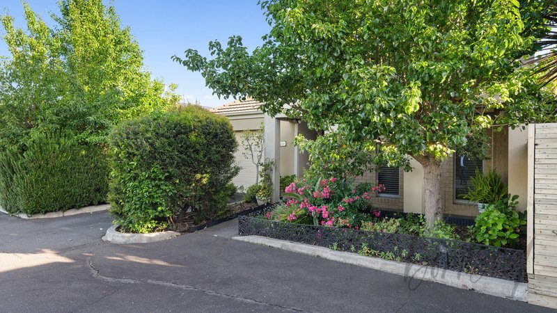 Photo - 2/2-10 Creekwood Drive, Craigieburn VIC 3064 - Image 5