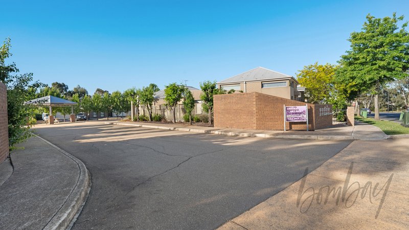 Photo - 2/2-10 Creekwood Drive, Craigieburn VIC 3064 - Image 6