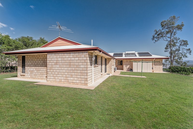 Photo - 22-24 Broadhurst Ct , Gleneagle QLD 4285 - Image 16