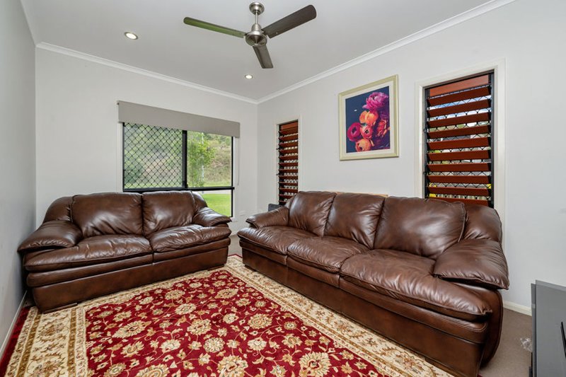 Photo - 22-24 Franklin Drive, Mount Louisa QLD 4814 - Image 4