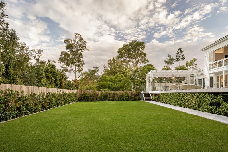 Photo - 22-24 Sixth Avenue, Bardon QLD 4065 - Image 4