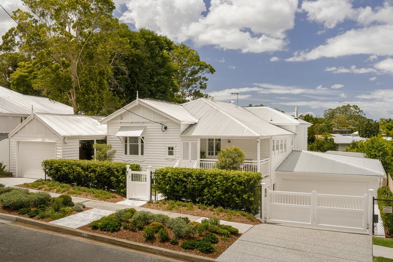 Photo - 22-24 Sixth Avenue, Bardon QLD 4065 - Image 5