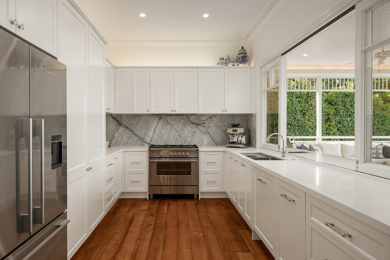 Photo - 22-24 Sixth Avenue, Bardon QLD 4065 - Image 11