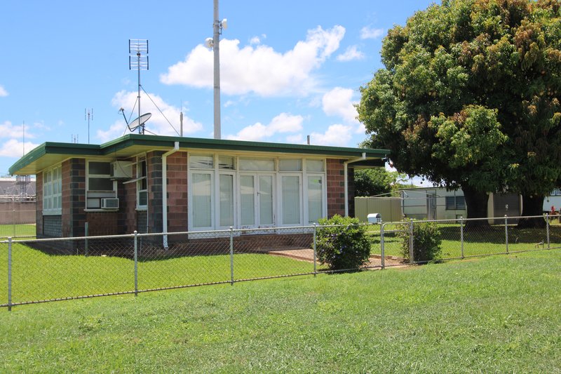 Photo - 22-24 Wilmington Street, Ayr QLD 4807 - Image 8