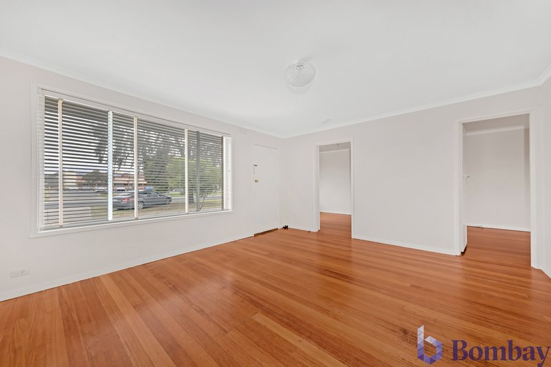 Photo - 2/2-4 Hall Street, Epping VIC 3076 - Image 6