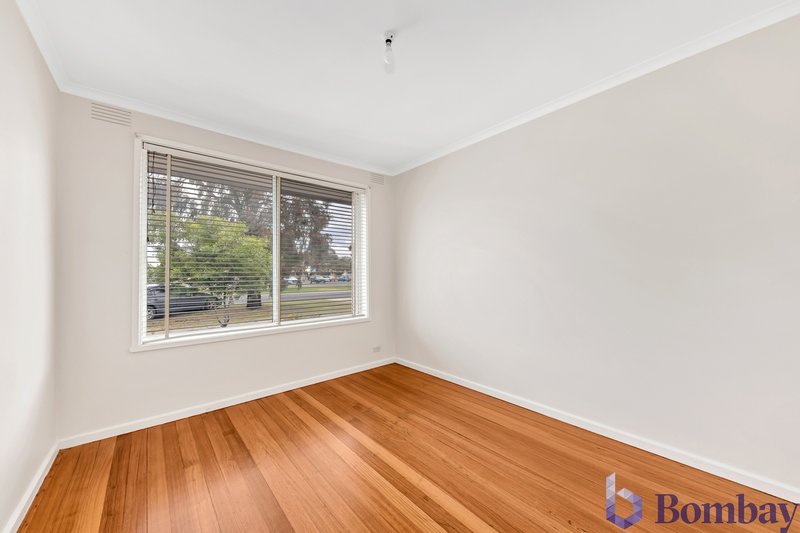 Photo - 2/2-4 Hall Street, Epping VIC 3076 - Image 7