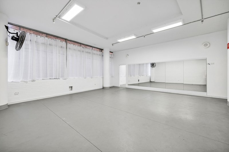 Photo - 2/2-4 William Street, Brookvale NSW 2100 - Image 5
