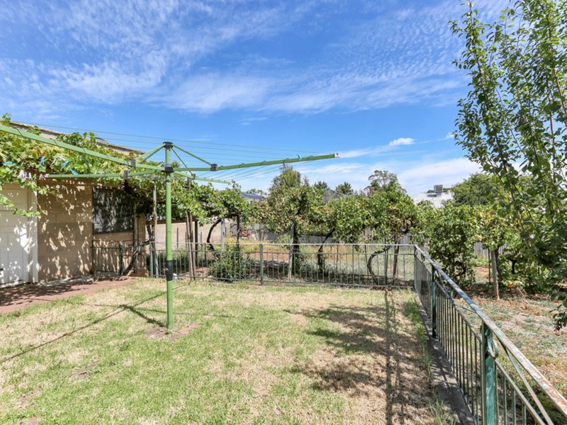 Photo - 22 Acacia Avenue, Campbelltown SA 5074 - Image 9