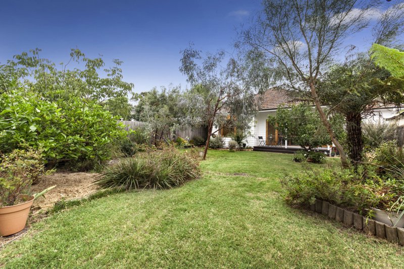 Photo - 22 Acacia Avenue, Oakleigh South VIC 3167 - Image 8