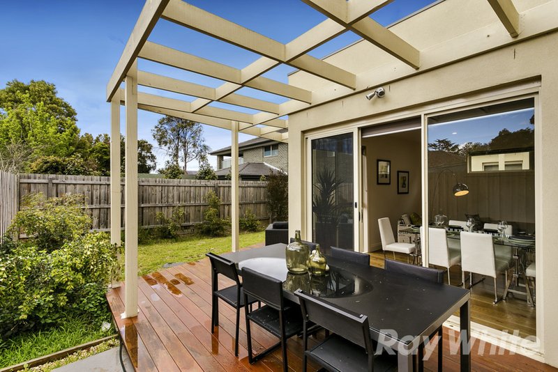 Photo - 2/2 Adams Avenue, Glen Waverley VIC 3150 - Image 10