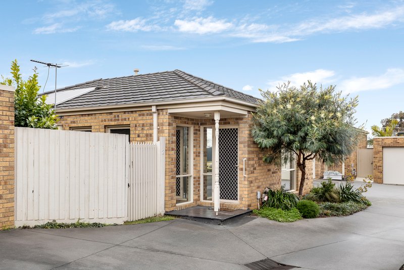 Photo - 2/2 Alameda Avenue, Mornington VIC 3931 - Image 1