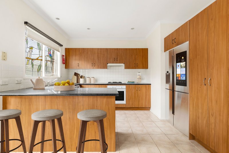 Photo - 2/2 Alameda Avenue, Mornington VIC 3931 - Image 2