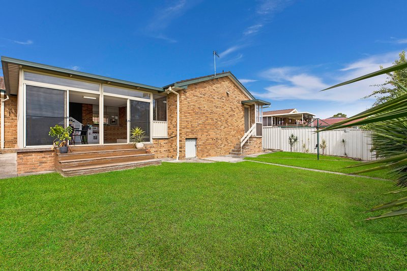 Photo - 22 Alexander Avenue, Bateau Bay NSW 2261 - Image 9