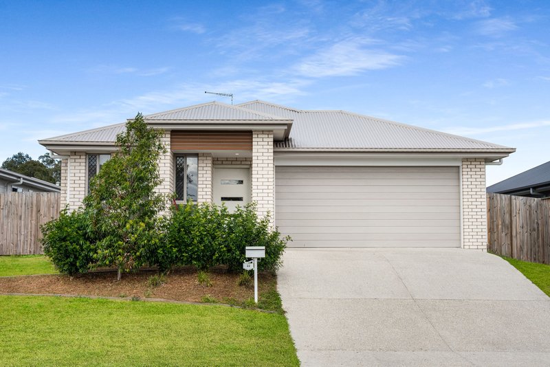 Photo - 22 Alexander Place, Gleneagle QLD 4285 - Image 1