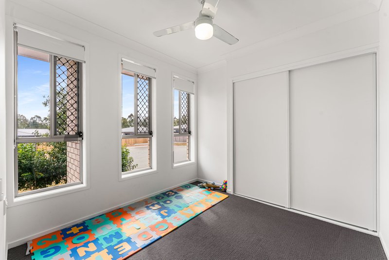 Photo - 22 Alexander Place, Gleneagle QLD 4285 - Image 10
