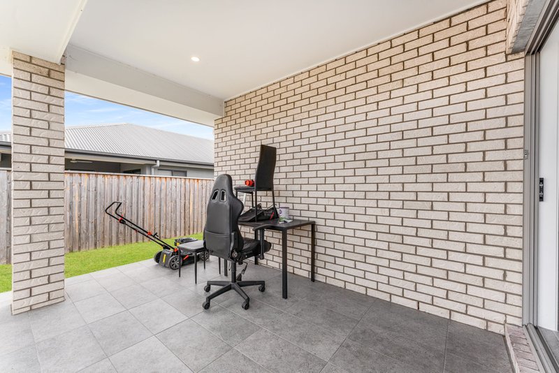 Photo - 22 Alexander Place, Gleneagle QLD 4285 - Image 15