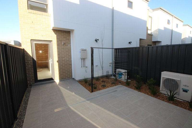 Photo - 22 Alight Circuit, Cameron Park NSW 2285 - Image 15